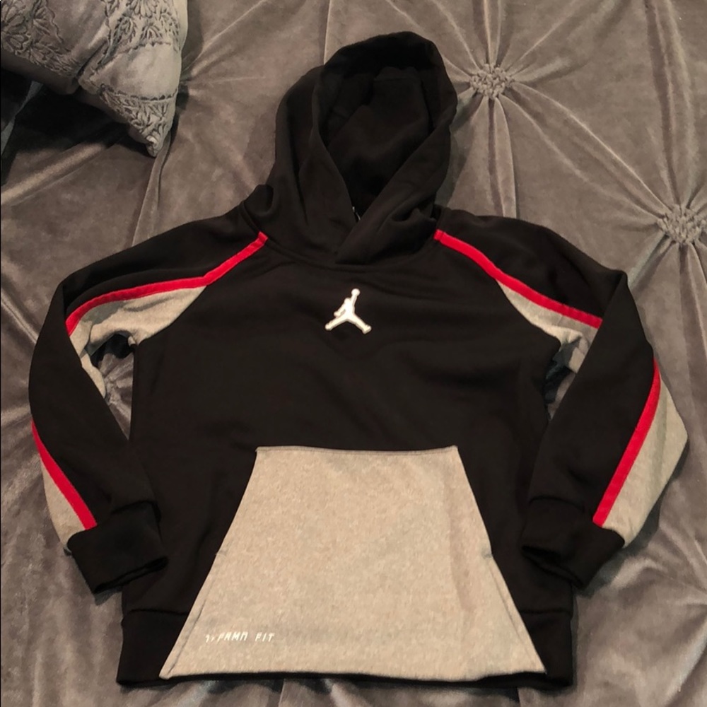 Boys Jordan sweatshirt size 5/6